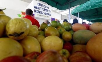 Agroindústrias familiares irão dinamizar a produção de frutas e licuri de agricultores familiares de Tucano | SECOM