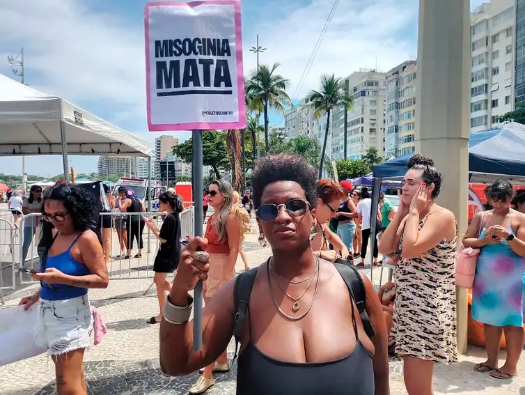 Rio de Janeiro (RJ), 07/12/2025 - Evelyn Lucy Alves da Luz vitima de tentativa de feminicídio 071225
Ato para denunciar o feminicídio e todas as formas de violência contra mulheres.
Foto: Cristina Indio do Brasil/Agência Brasil