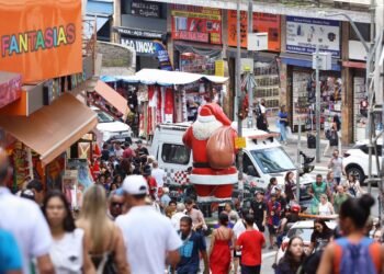 Novo salário mínimo será de R$ 1.621 em 2026