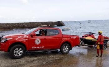 Corpo de Bombeiros Militar recebe novos equipamentos para auxiliar resgate aquático | SECOM