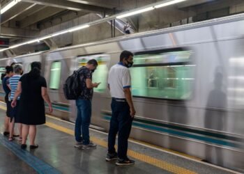 Pagamento por aproximação passa a ser usado no Metrô de São Paulo