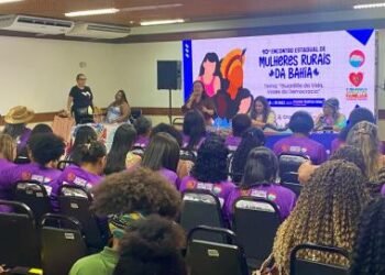 Em Salvador mulheres marcham na orla, nesta quarta (10), para a abertura da Febafes | SECOM