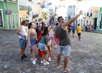 Turismo da Bahia alcança marcas históricas em 2025 | SECOM