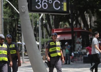 Com calor, governo de São Paulo emite alerta para economia de água