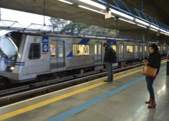 Governo de SP anuncia aumento nas passagens de metrô e de trens