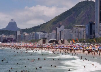 Bombeiros fizeram 1.167 salvamentos em dois dias na orla do Rio