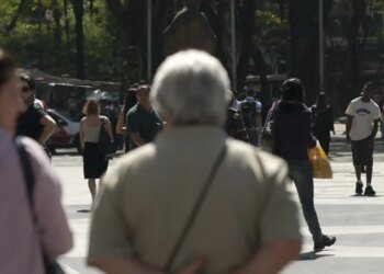 Primeira vara de atenção a idosos faz um ano e é referência no país