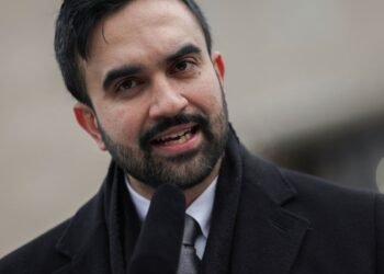 Prefeito de Nova York critica ato de guerra de Trump contra Venezuela