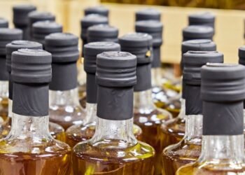 Anvisa proíbe venda de azeite e suspende doce de leite e sal grosso