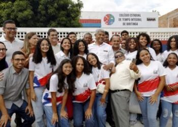 Governo da Bahia fortalece educação, segurança e desenvolvimento em Biritinga com entrega de obras e equipamentos | SECOM