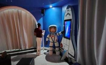 Dia do Astronauta: MGB oferece experiência imersiva com jogo ‘Viagem Interplanetária’ na Sala Universo | SECOM