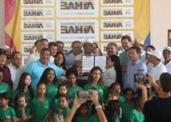 Governo do Estado firma parceria para fortalecer permanência e aprendizagem na educação básica em Formosa do Rio Preto | SECOM