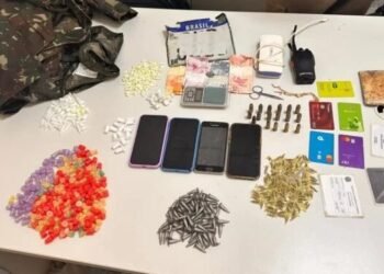 PM prende 4 suspeitos com drogas e munições na Bahia