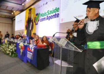 Bahia diploma mil agentes comunitários e de combate às endemias em cerimônia do Programa Mais Saúde com Agente | SECOM
