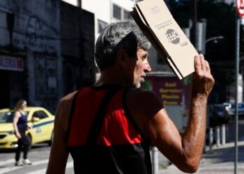 Defensorias acionam Justiça por medidas para enfrentar calor no Rio