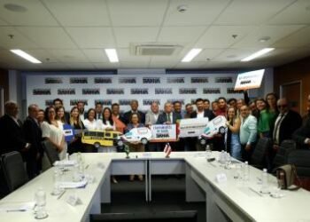 Governo da Bahia entrega equipamentos de saúde e educação para Jiquiriçá, garantindo melhores serviços para a população | SECOM