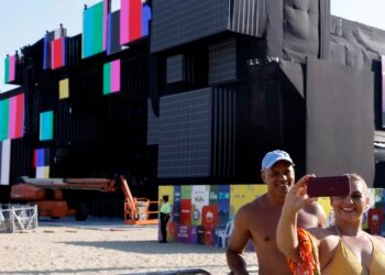 Brasil recebeu em 2025 quase 10 milhões de turistas estrangeiros