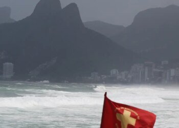 Chuva forte atinge o Rio de janeiro desde a noite desta segunda-feira