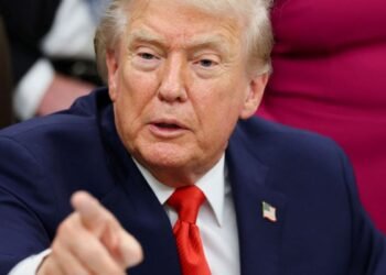 Trump diz que Estados Unidos “estão prontos para ajudar o Irã”