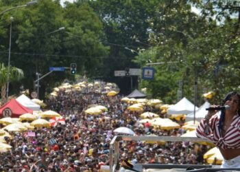 SP: Agrada Gregos é destaque deste sábado; veja progrmação de blocos