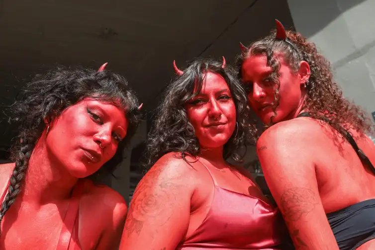 Paulo Pinto/Agência Brasil São Paulo (SP), 14/02/2026 - Desfile do Bloco. G Treme Mon Amour, no bairro da Bela Vista.
Foto: Paulo Pinto/Agência Brasil