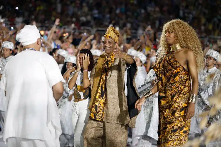 Rio de Janeiro (RJ), 17/02/2026 - Pai e filho, os mestres Marcão e Markinhos, no comando da bateria da Paraíso do Tuiuti, no Carnaval 2026. Foto: João Salles/Riotur
