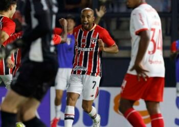 São Paulo e Palmeiras se garantem nas semis do Campeonato Paulista