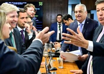 CPMI do INSS aprova quebra de sigilo de Lulinha e convoca André Moura