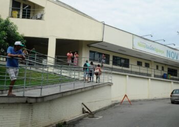 Seis pessoas são mortas em tiroteio em bar em Nova Iguaçu, no Rio