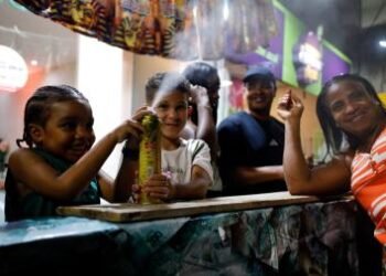 Com apoio do Estado, Carnaval do Nordeste de Amaralina é aberto com participação do Olodum | SECOM