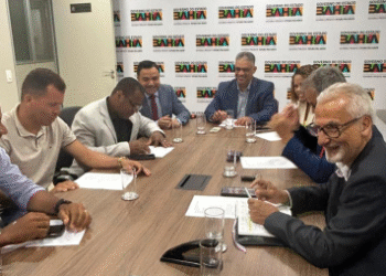 Seagri participa de agenda estratégica em Brasília para enfrentar crise da lavoura cacaueira na Bahia | SECOM