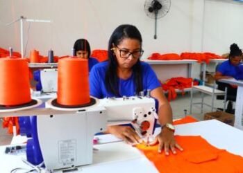 Em Olindina, SDE celebra inauguração de parque fabril | SECOM