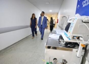 Sesab apresenta proposta de estadualização do Hospital Dom Antônio Monteiro em Senhor do Bonfim | SECOM