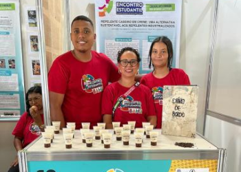 Estudantes criam repelente de cravo-da-índia para prevenir picadas do Aedes aegypti | SECOM