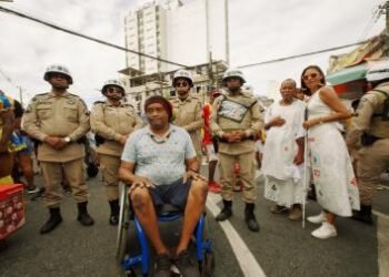Patrulha Inclusiva reforça acessibilidade e garante direitos nos circuitos do Carnaval | SECOM