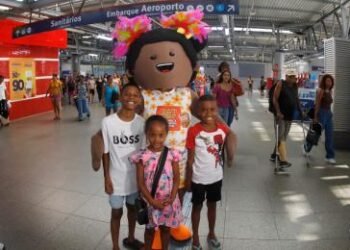 Em ritmo de Carnaval, estações do metrô recebem ações de cuidado e combate à exploração infantil | SECOM