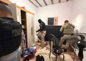 Operação ‘Território Livre’ combate facção criminosa de fraude na internet na Bahia