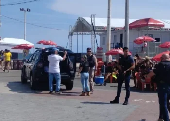 Dois homens são presos por extorsão contra turistas na Bahia