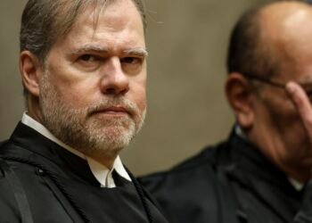 Banco Master: Toffoli pede que PF envie dados de celulares apreendidos