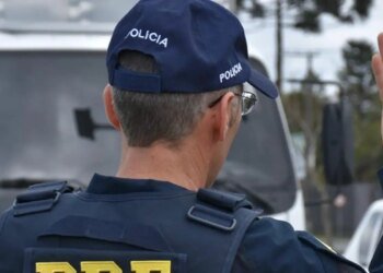 Acidente entre van e caminhão em Planaltina deixa cinco mortos