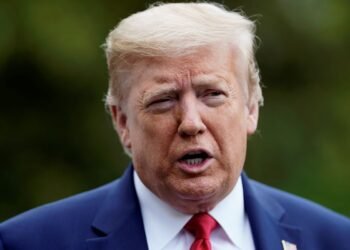 Trump posta vídeo racista com casal Obama como macacos