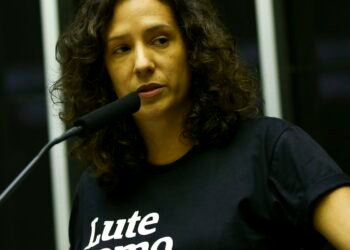 Justiça do Rio condena assassinos de Marielle Franco a indenizar viúva