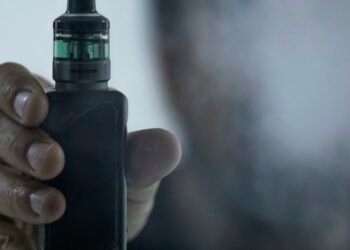 Anvisa e MPF assinam acordo para combater cigarros eletrônicos