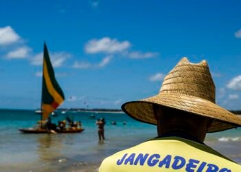 Senado aprova regras para empresas que prestam serviços a turistas