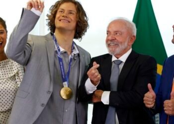 Lula recebe Lucas Pinheiro, medalha de ouro nos Jogos de Inverno
