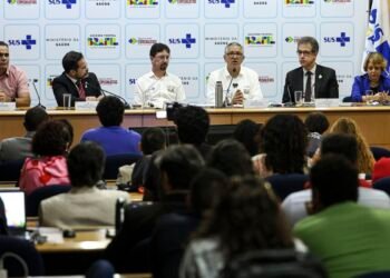 Saúde anuncia 3 mil vagas de residência e 900 para especialistas