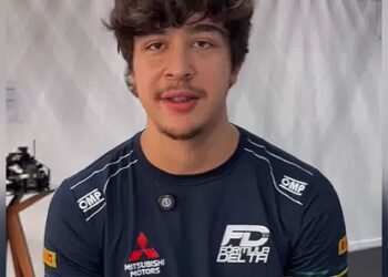 Piloto acusado de agredir jovem no DF ficará preso em sala especial