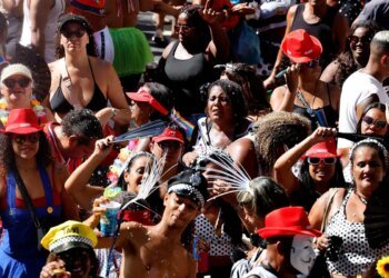 Carnaval 2026: veja programação de blocos no Rio neste sábado (14))