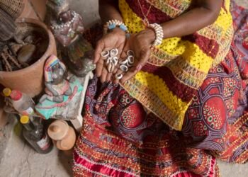 Cartilha une saberes de terreiros e prevenção do câncer em negras