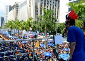 Carnaval 2026: Veja programação dos blocos do Rio neste domingo